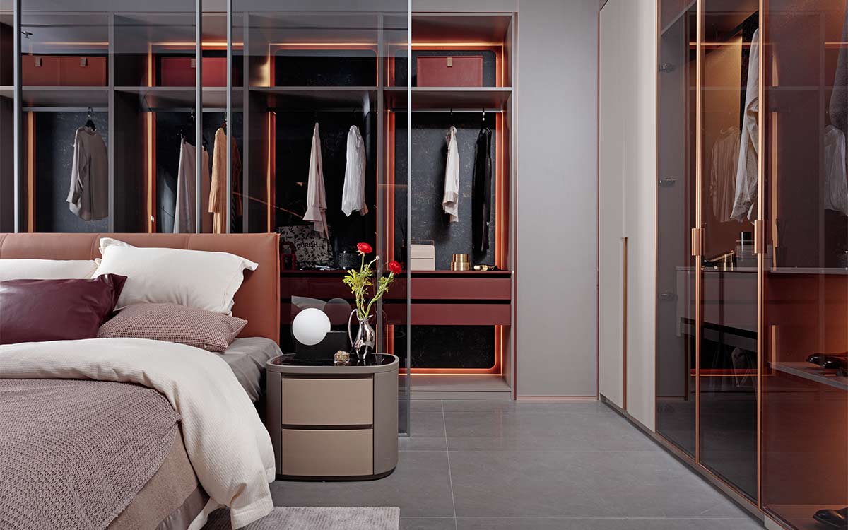 Fitted Light Grey and Red Walk in Wardrobe Fitted Light Grey and Red Walk in Wardrobe